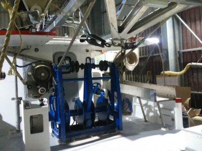 Apparaux avant du Cupidon II et vue portillon de pavois tribord