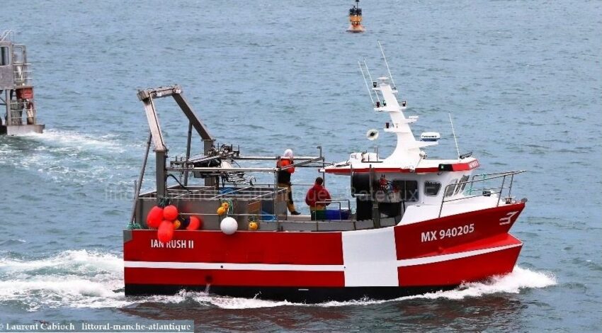 Ian Rush II polyvalent dragueur filets casiers 9m95x4m50 carène innovante Roscoff